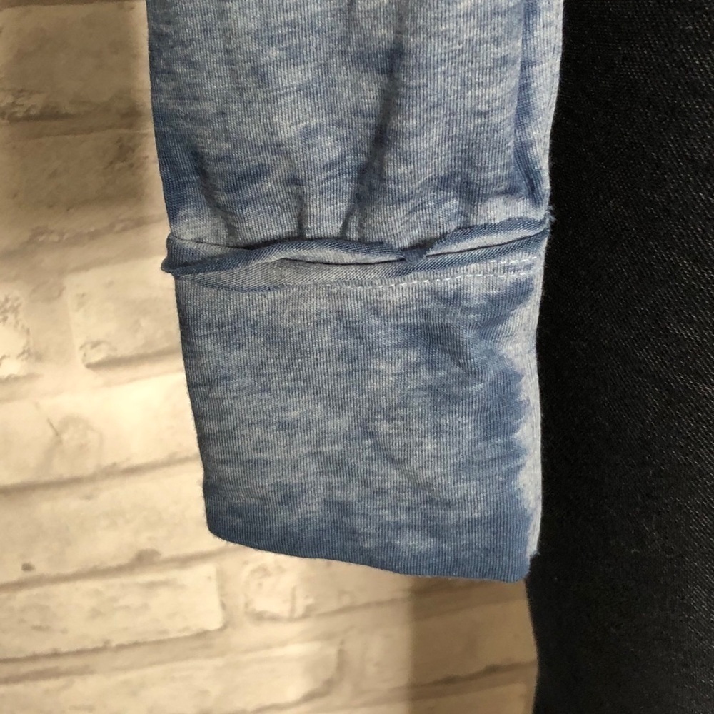 American Rag v neck blue knot top, NWT, XS - Picture 5 of 8